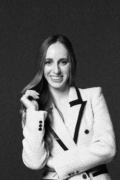 Яна Коломієць